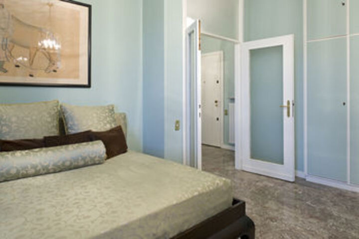 Room 12 of 35