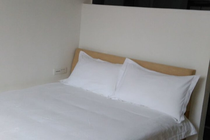 Room 15 of 15
