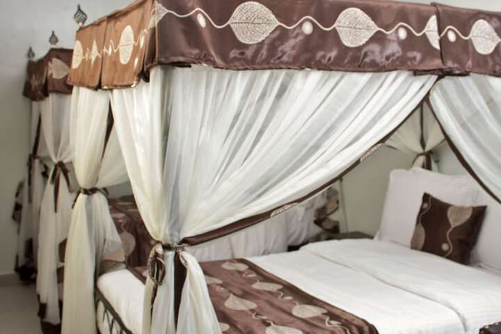 Room 2 of 15