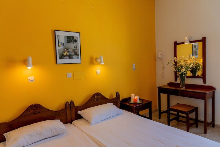 Room 14 of 63