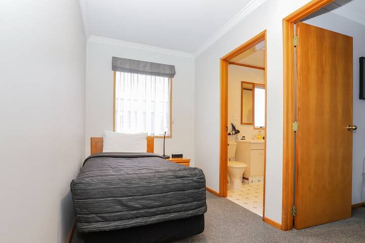 Room 17 of 51