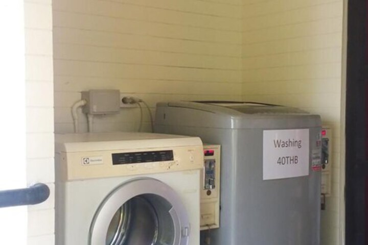 Laundry 14 of 38