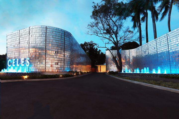 Hotel 2 of 92