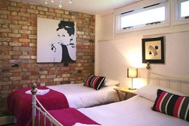 Room 3 of 3