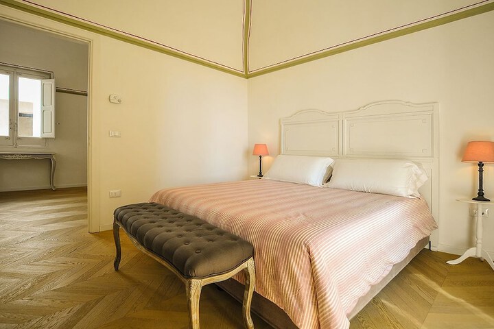 Room 10 of 181