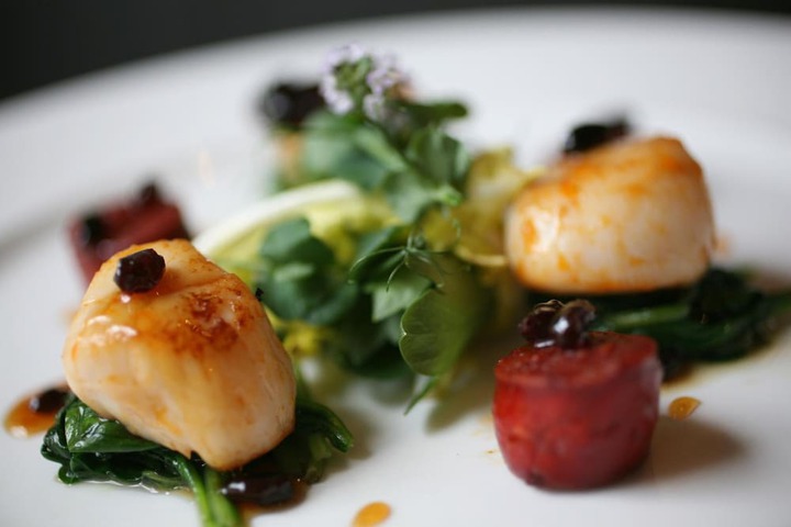 Dining 34 of 61