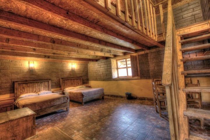 Room 10 of 24