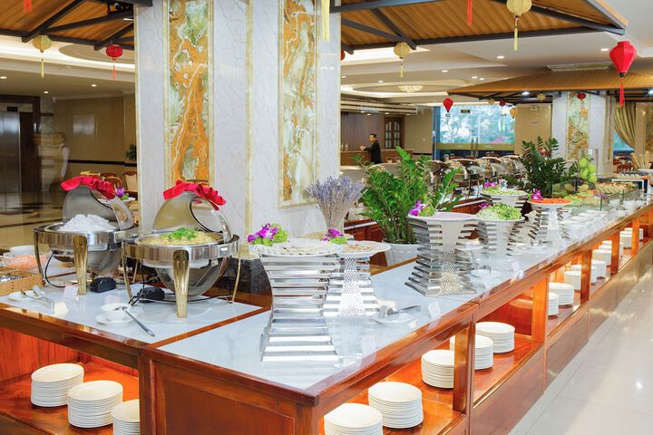 Dining 115 of 137
