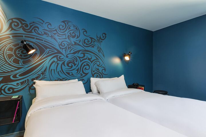 Room 5 of 30