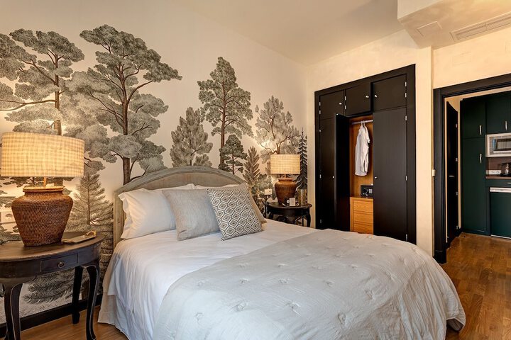 Room 21 of 52