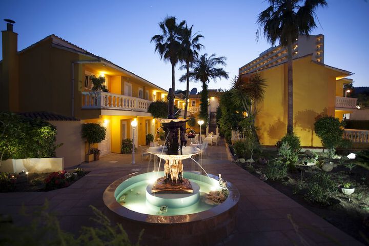 Hotel Exterior 99 of 114