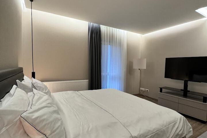 Room 8 of 23