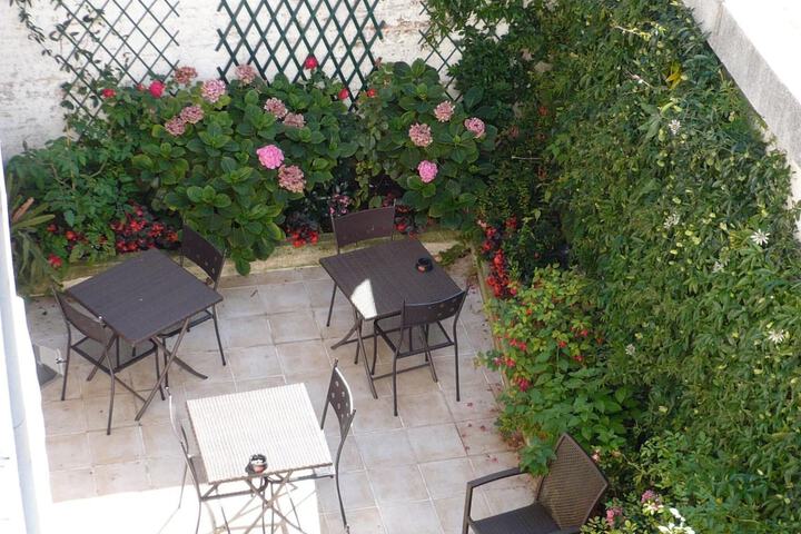 Terrace/Patio 23 of 38