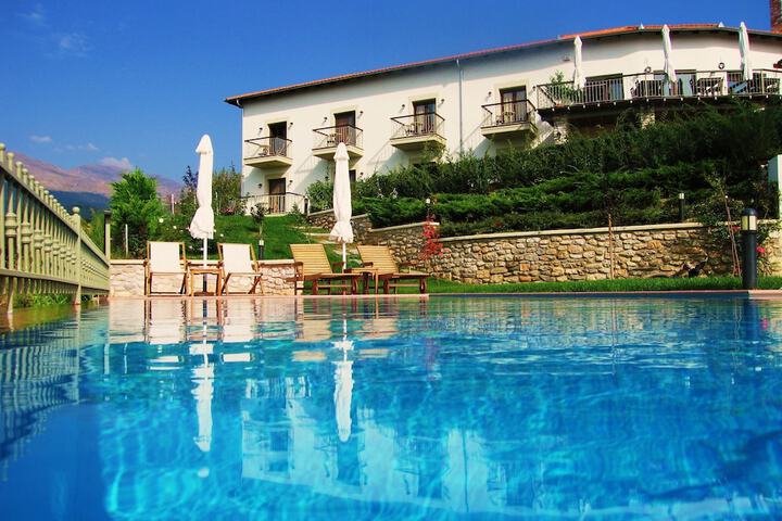 Hotel Pool