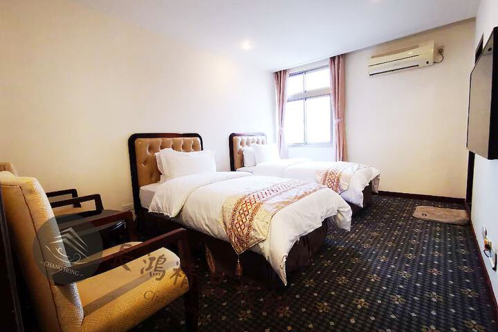 Room 5 of 52