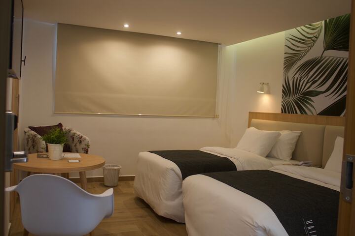 Room 21 of 64