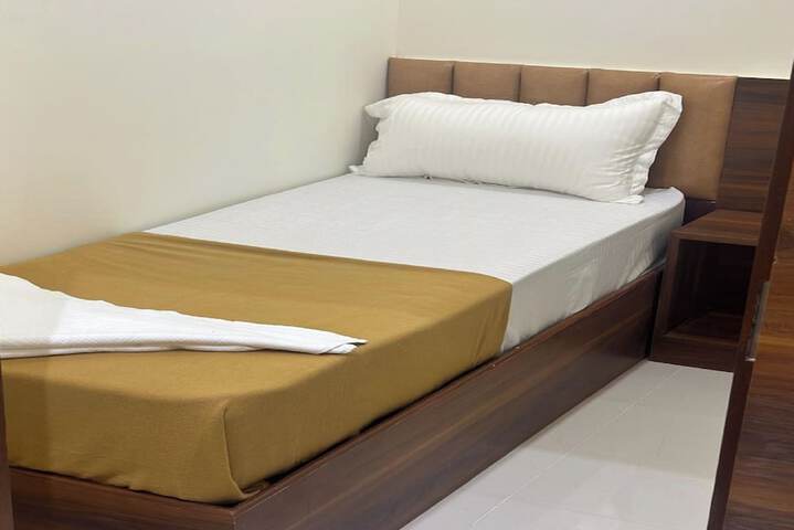 Room 5 of 21