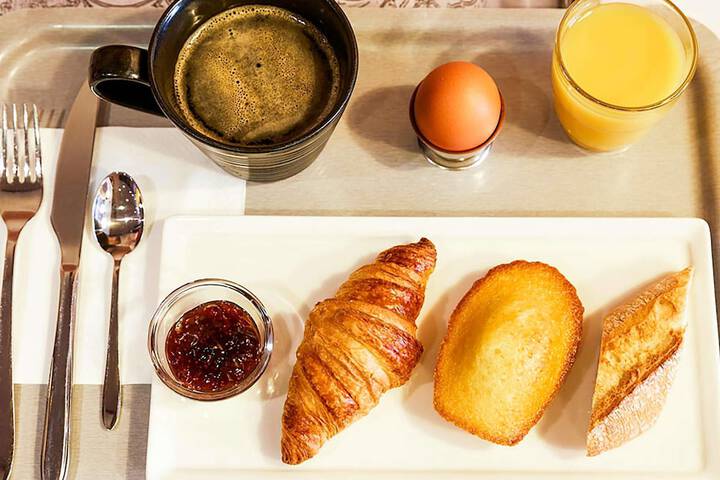 Breakfast/Coffee Service 42 of 72