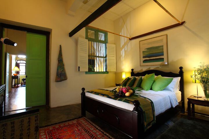 Room 12 of 42