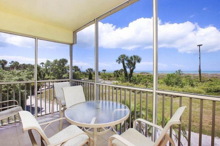 South Seas Beach Villa 2001