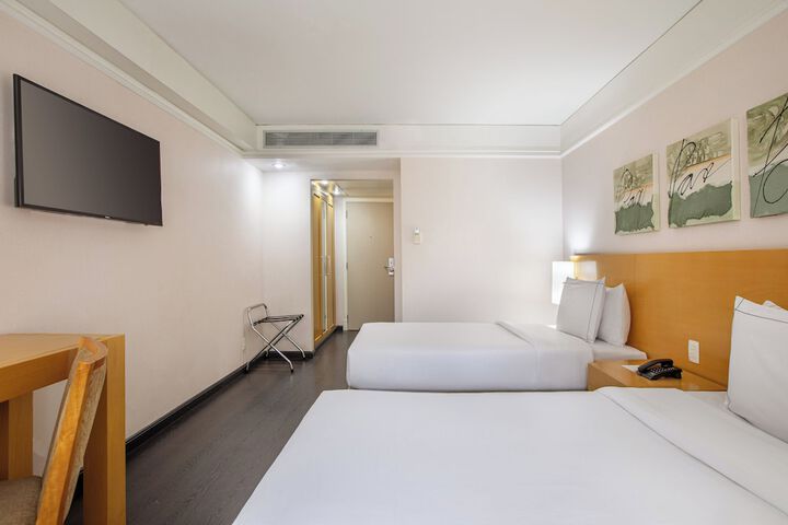 Room 17 of 128