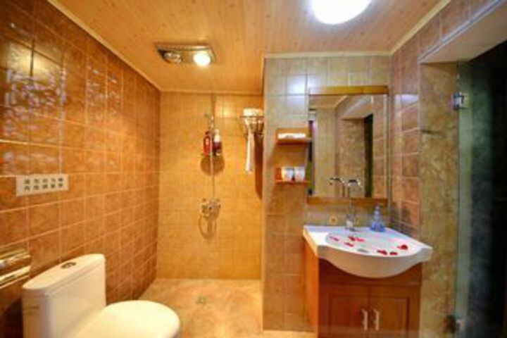 Room 9 of 55