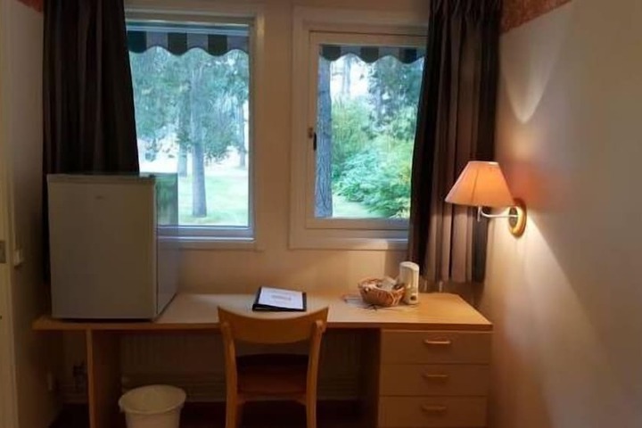 Room 7 of 33