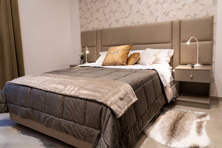 Room 8 of 38