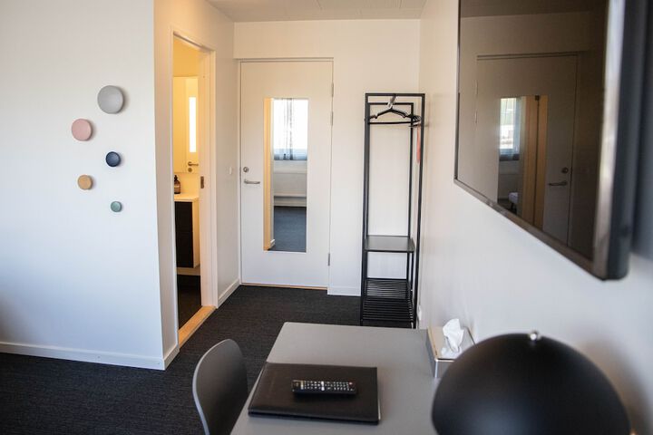 Room 7 of 27