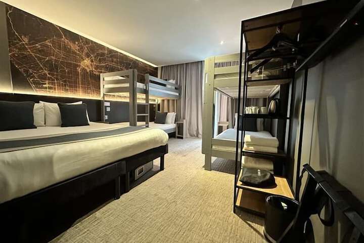 Room 28 of 59