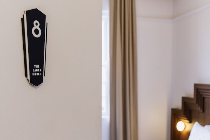 Room 5 of 28