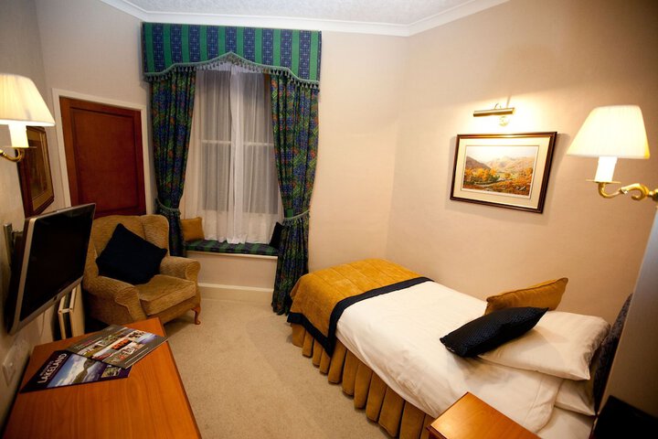 Room 5 of 116