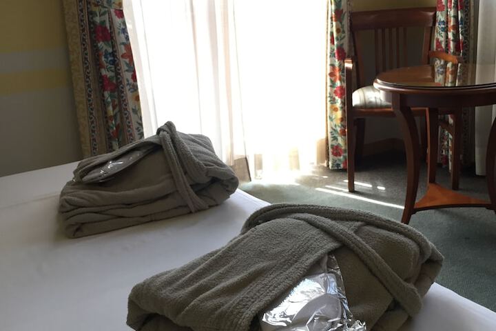Room 10 of 60