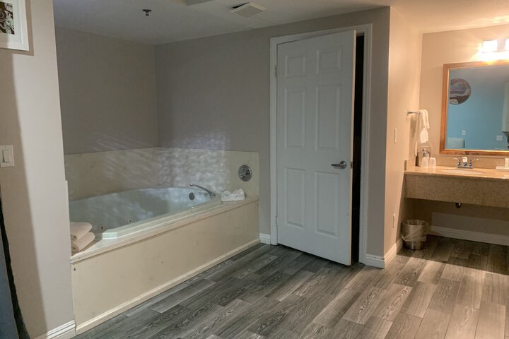Standard | King Bed (12 of 15)