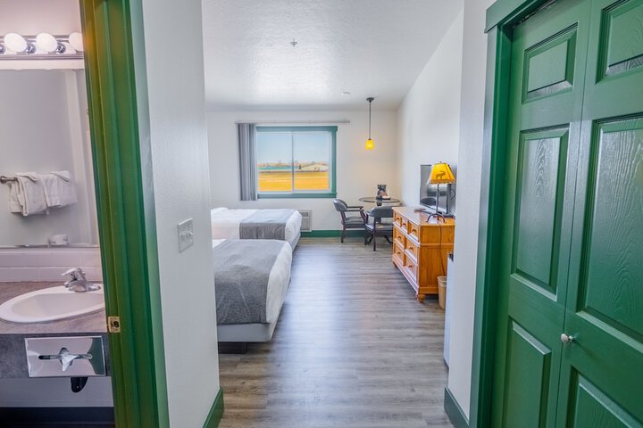 Room 6 of 24