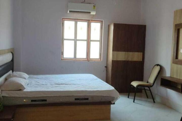 OYO 89178 Hotel Raj Benquet