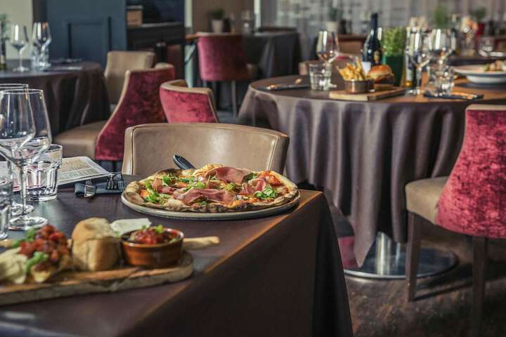Dining 57 of 103