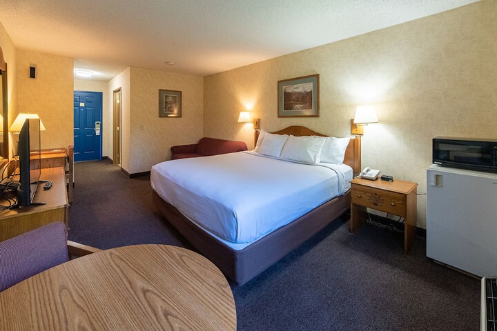 Room 11 of 30