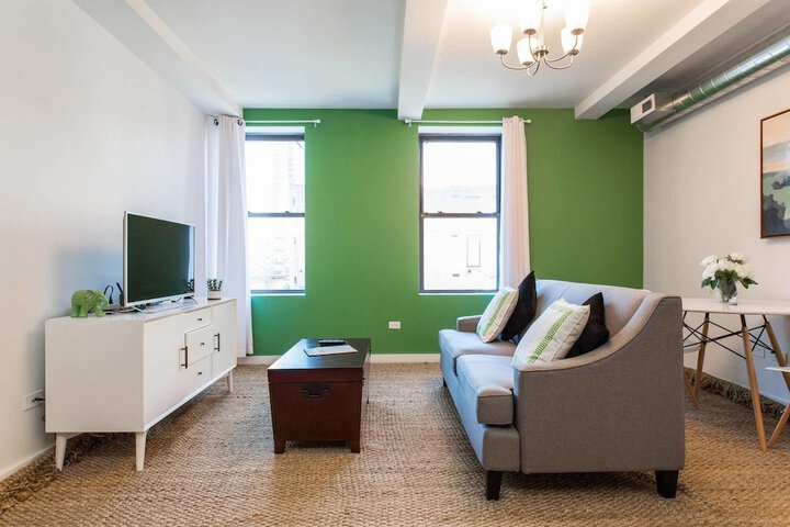 Room 12 of 19