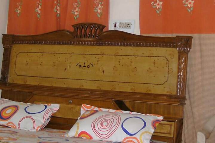 Room 16 of 70