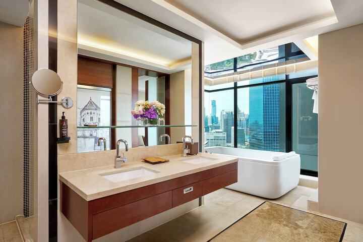 Room 51 of 114