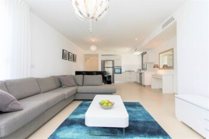 Room 4 of 21