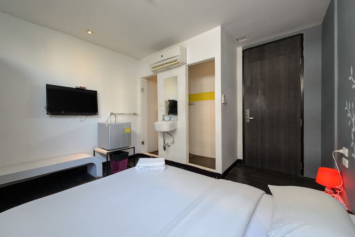 Room 15 of 61