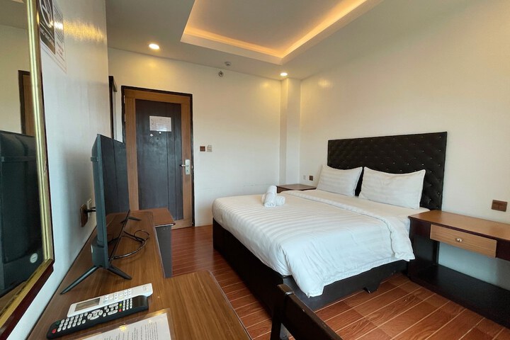 Room 50 of 79