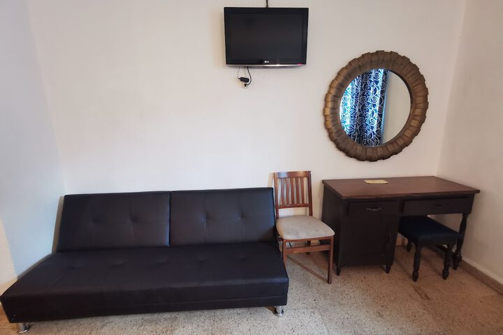 Room 17 of 66