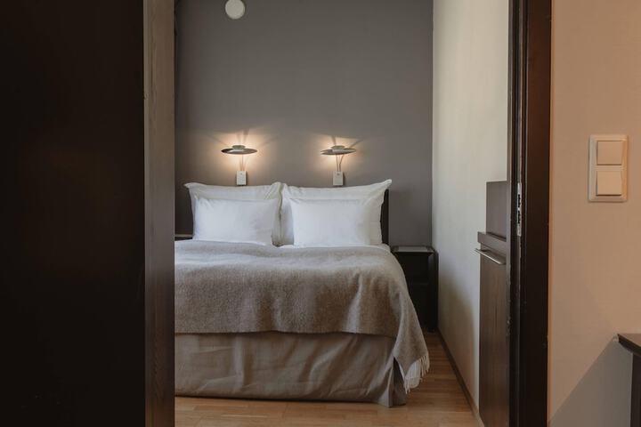 Room 40 of 89