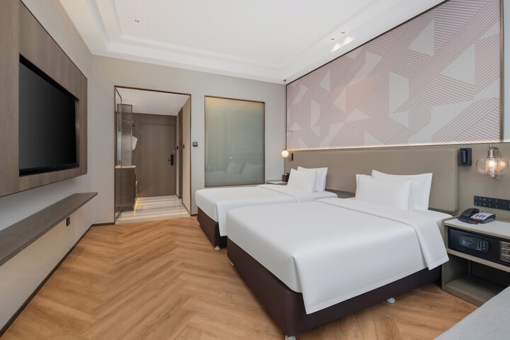 Room 21 of 115