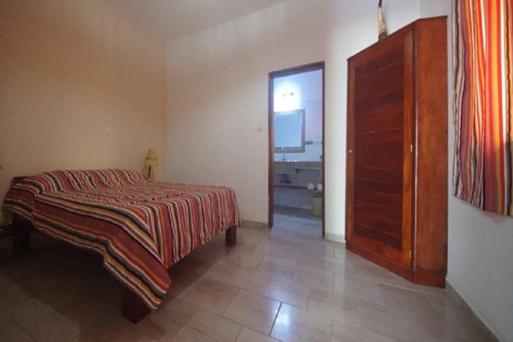 Room 9 of 20
