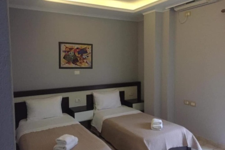 Room 26 of 67