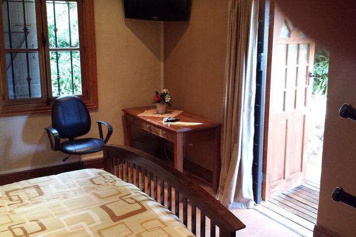 Room 5 of 43